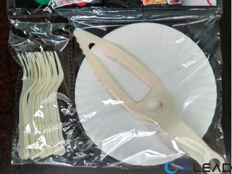 Cake tableware packaging machine丨Disposable tableware packaging